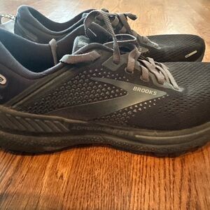 Brooks Black Athletic Running Shoes